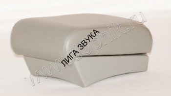Wood Company Подлокотник на MITSUBISHI L-200 NEW (светло-серый кожзам) Wood Company MITSUBISHI L-200 NEW светло-серый- Подлокотник на MITSUBISHI L-200 NEW