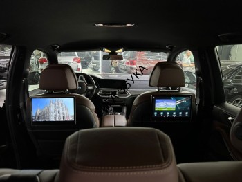 Комплект из 2-х мониторов BMW G серии Radiola RDL-1188 BMW Комплект из 2-х мониторов для задних пассажиров для BMW G серии в штатные места RDL-1188 BMW
