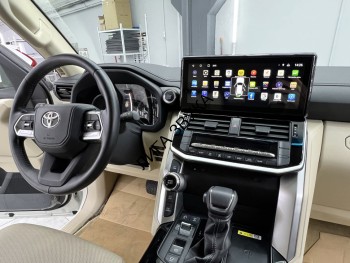 Штатная магнитола Toyota Land Cruiser 300 2021+ Radiola RDL-LC300 Монитор RDL-LC300 для Toyota Land Cruiser 300 2021—2022 на Android 