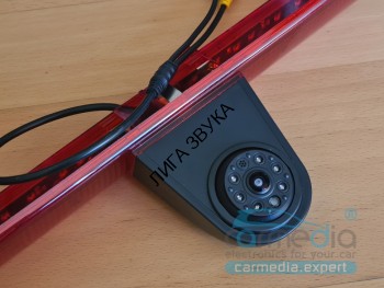 Штатная камера заднего вида в стоп-сигнале Ford Transit / Tourneo Custom 2012+ ZF-7144H-720P AHD Night Vision ночная съёмка с линиями разметки  Штатная камера заднего вида в стоп-сигнале Ford Transit / Tourneo Custom 2012+ ZF-7144H-720P AHD Night Vision ночная съёмка с линиями разметки 