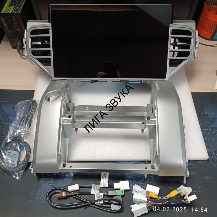 Штатная магнитола Toyota Tundra 2013-21 Carmedia MRW-1305